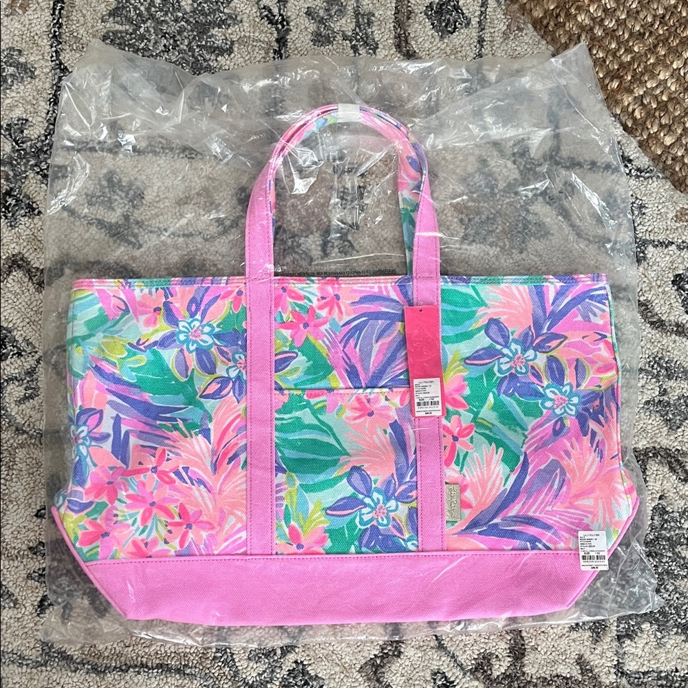 NWT Lilly Pulitzer Mercato Tote - it was all a dream Floral Pink Tote Bag